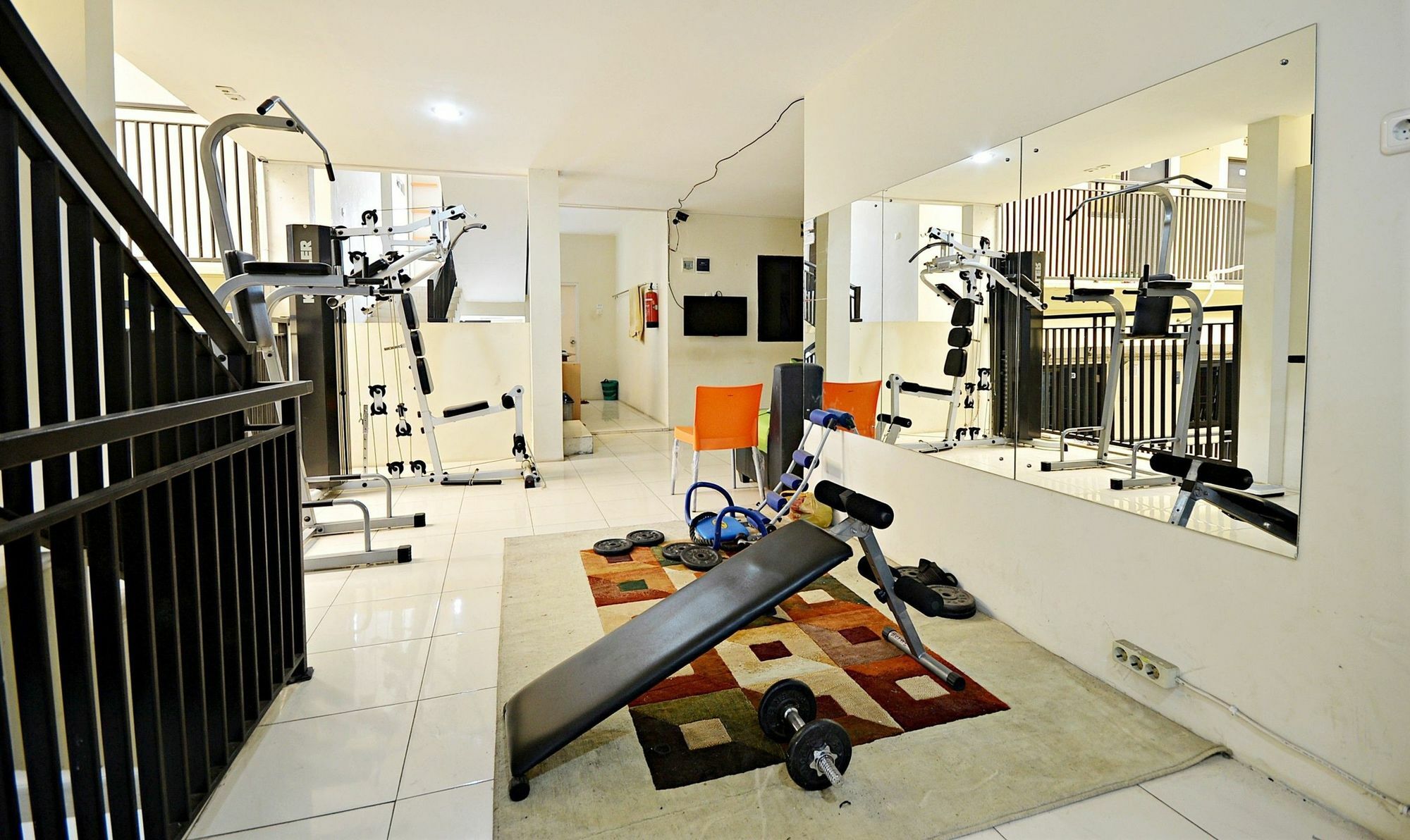 Zen Rooms Kuningan Syariah Джакарта Екстериор снимка