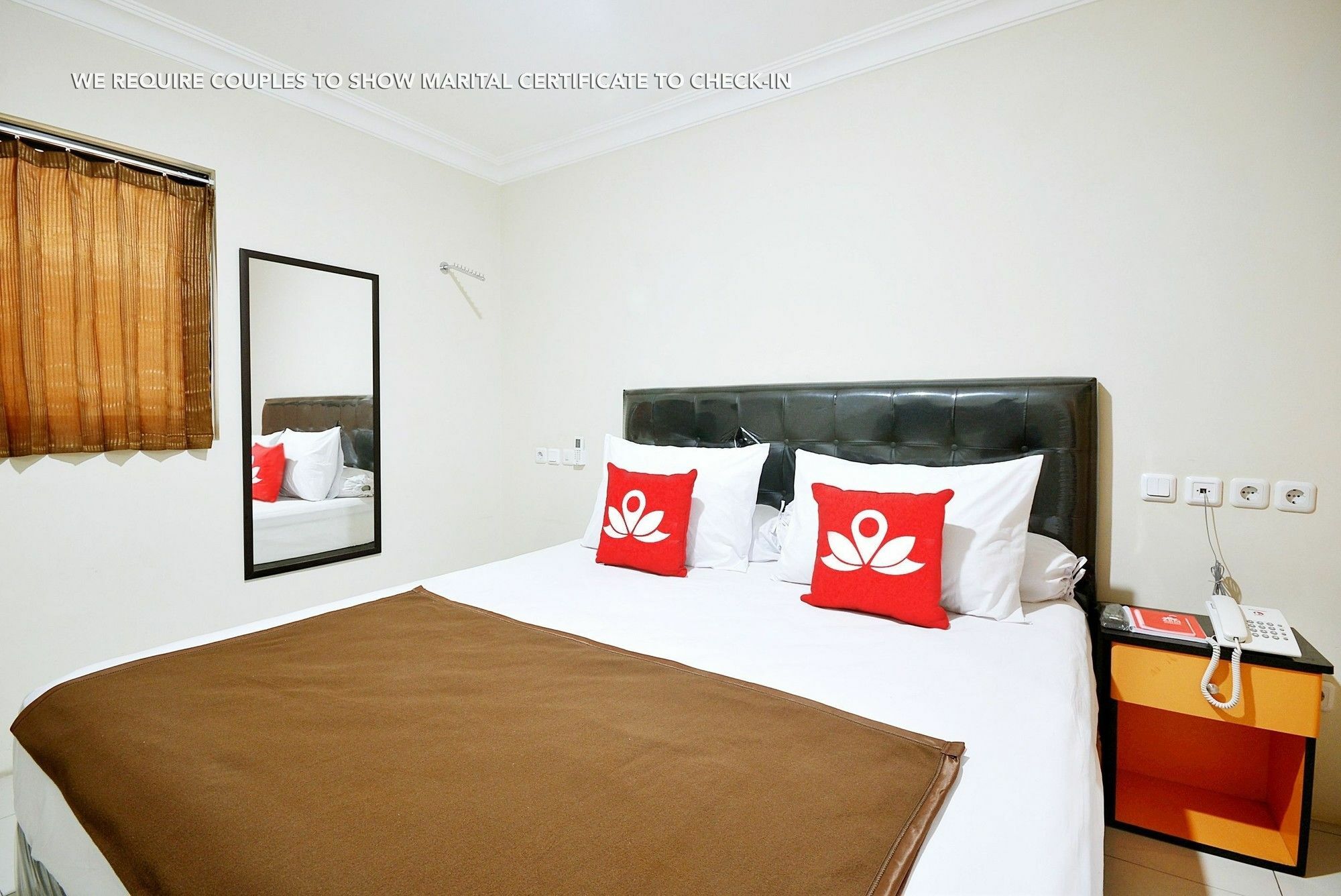 Zen Rooms Kuningan Syariah Джакарта Екстериор снимка